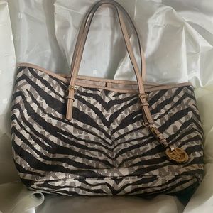 Michael Kors Tote